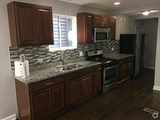 Building Photo - 4304 Lawndale Ave Unit 1 Rental