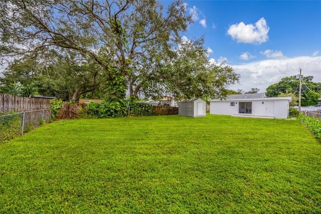Photo - 275 NW 97th St House