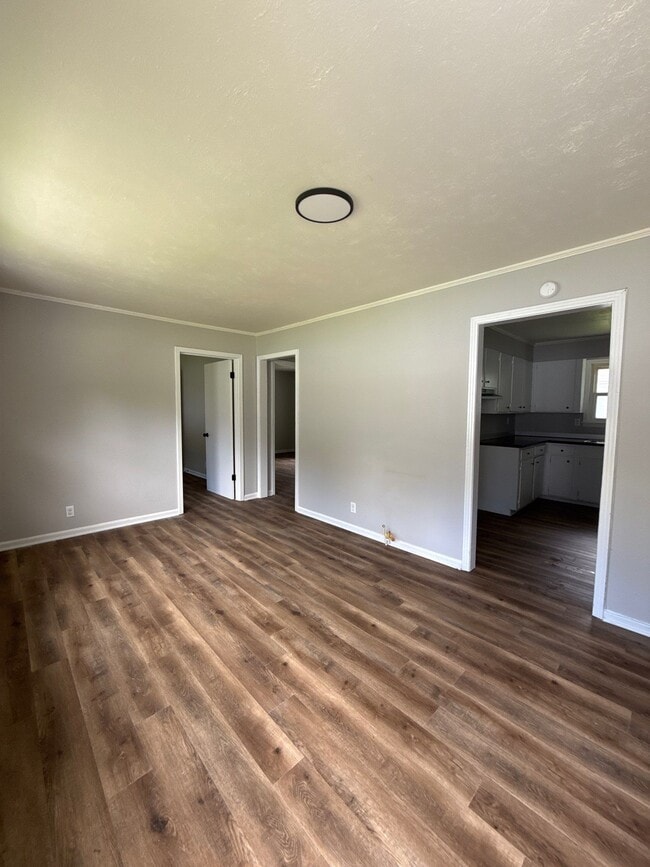 Photo - 916 Monroe Ave