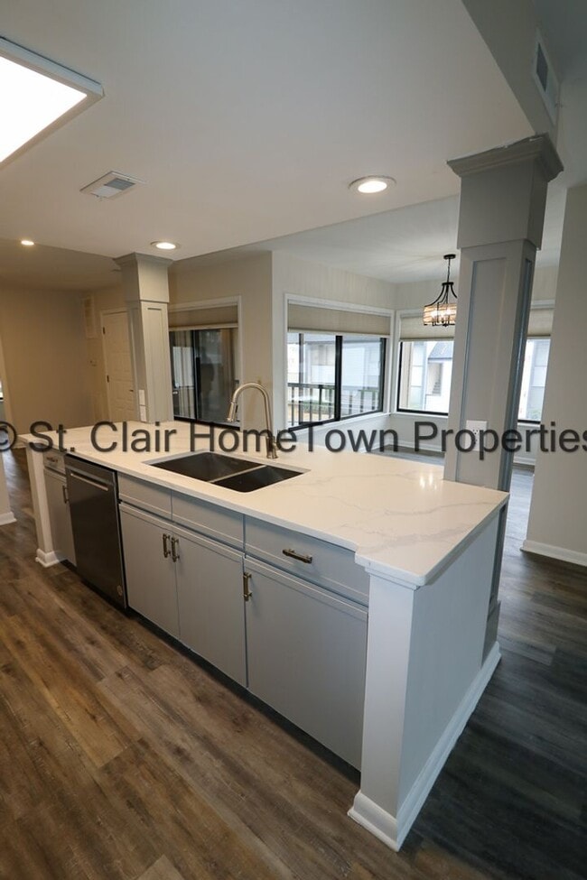 Photo - Upstairs Unit on Logan Martin Lake