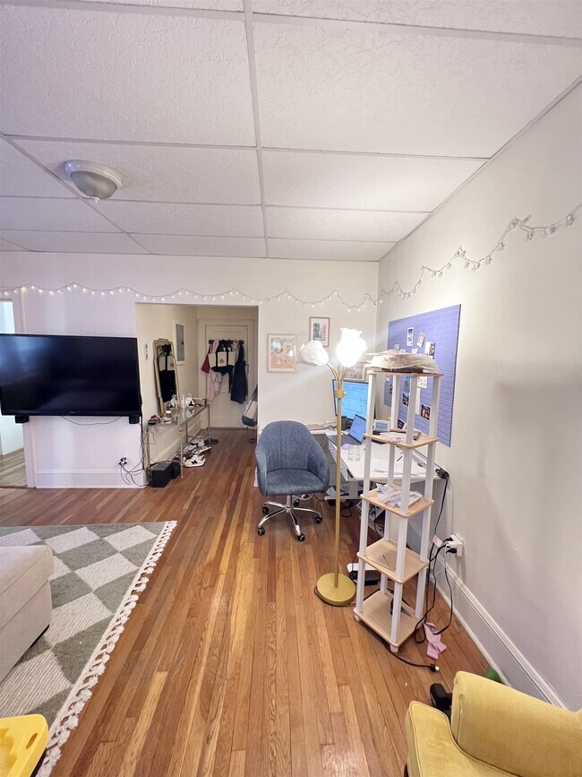 31 College Ave Unit 6