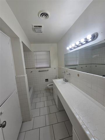 Photo - 921 Poinsettia Dr