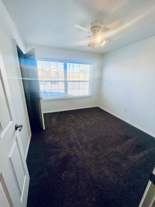 Alameda Pointe Apartments Norman, OK