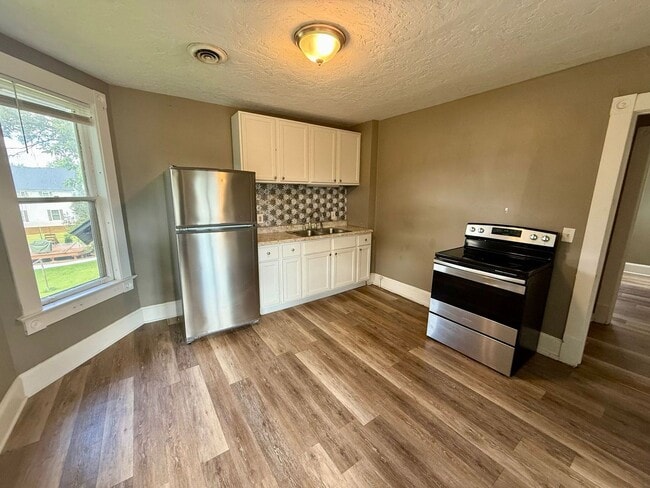 Photo - 710 Lincoln St Unidad Upper