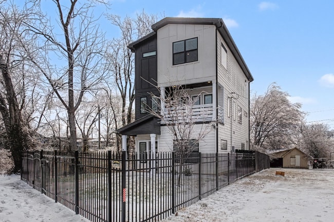 Photo - 115 Green St