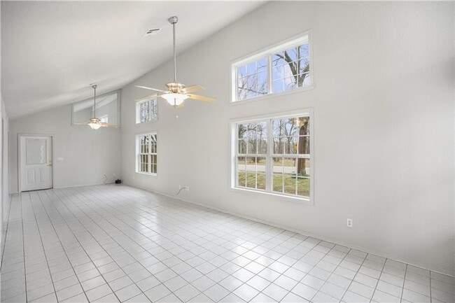 Photo - 1169 NE Monroe St