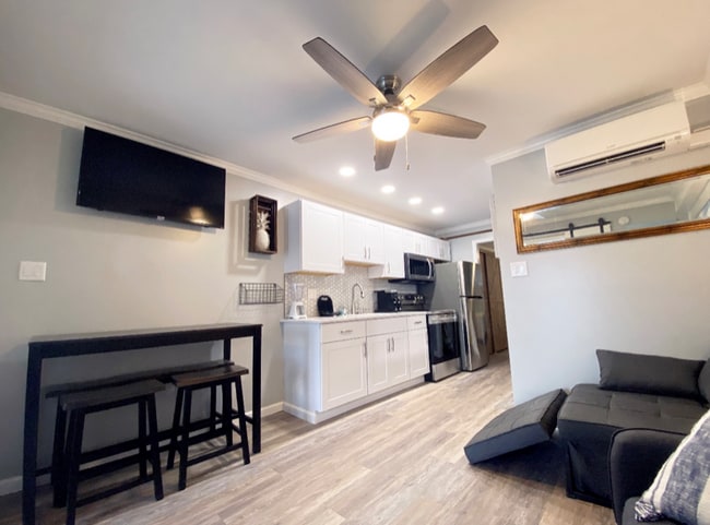 Photo - 504 Robin Dr