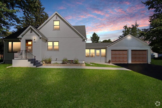 Front Exterior - 1015 1st St Rental