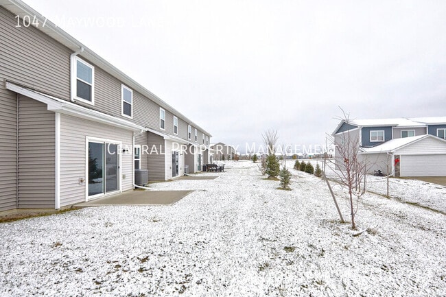 Photo - 1047 Maywood Ln