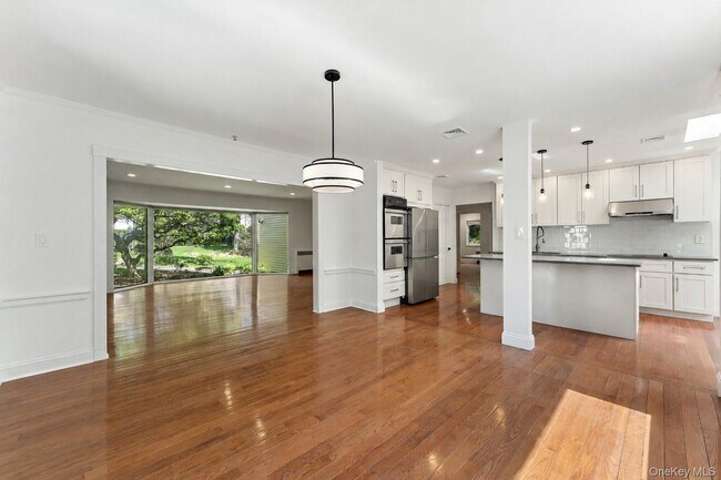 Photo - 128 Moorland Dr