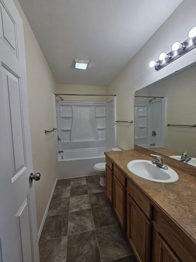 Photo - 3 Bedroom Townhome Strawberry Heights