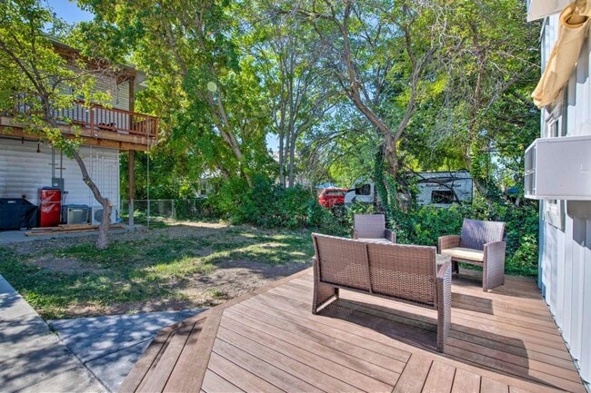 Photo - 161 Vidas Ave
