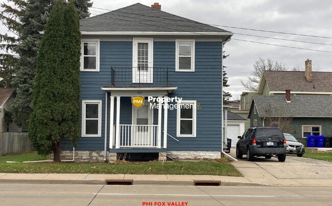 Building Photo - Spacious 2-Bedroom Apartment Downtown Appleton
