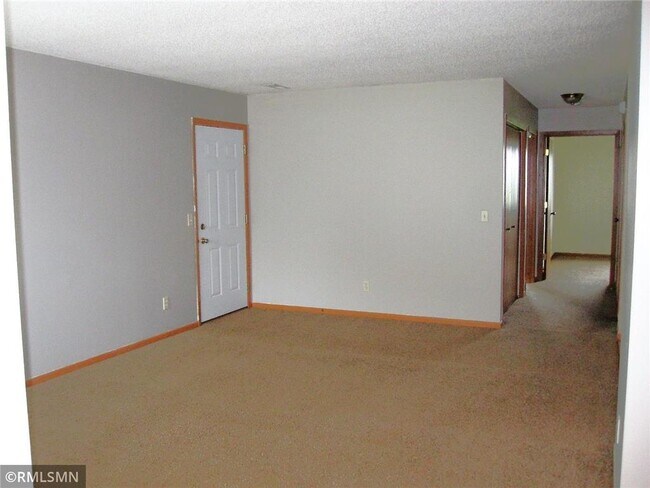 Photo - 626 W 8th St