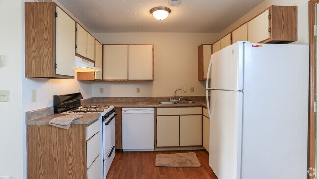 2BR, 1.5BA - 1,045 SF