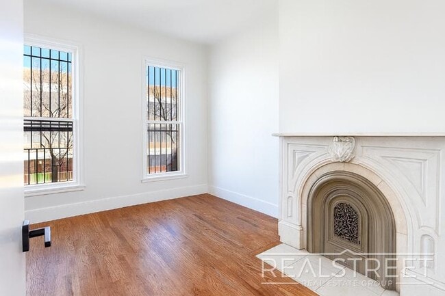 Photo - Spacious Modern 2BR in Bed-Stuy | Prime Willoughby & Marcy Location Unidad 1