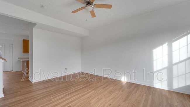 Photo - 1404 Roman Ridge Way