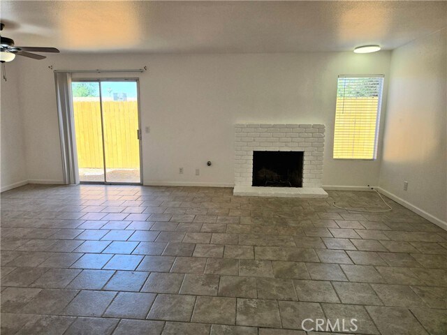 853 Douglas Ct