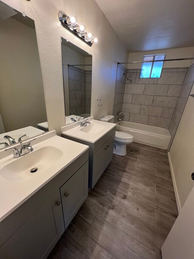 Photo - Townhome For Rent