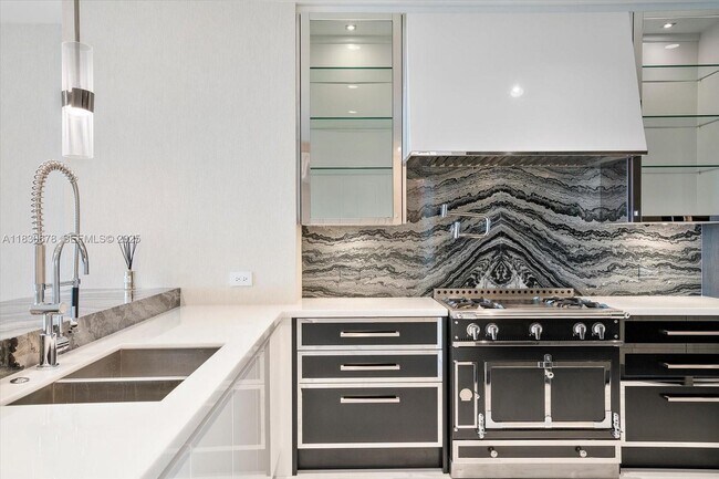 Photo - 17901 Collins Ave Unit 902