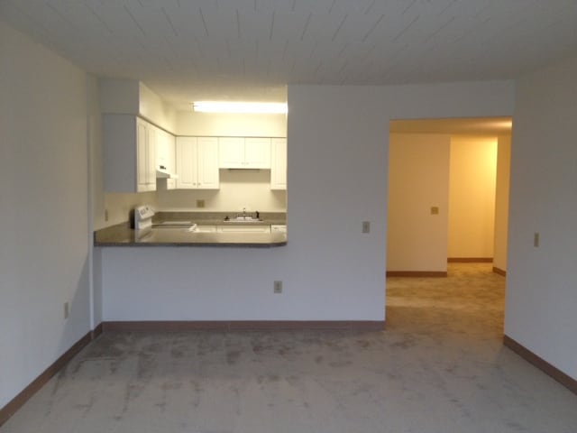 Open floor plans - Whitney Towers