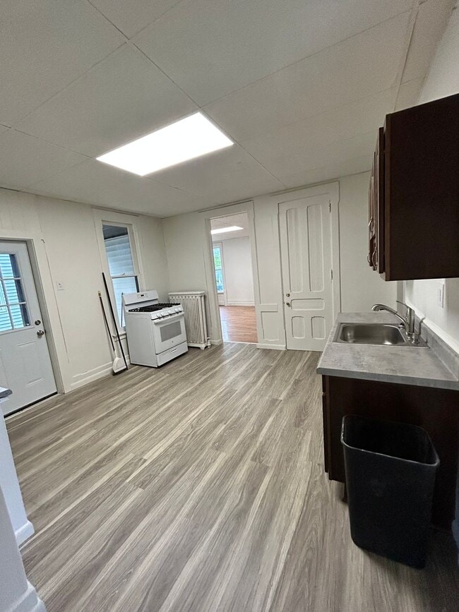 Building Photo - Two bedroom duplex