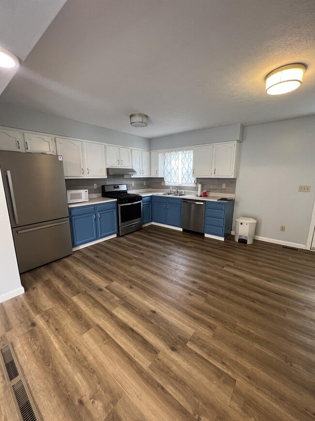 Photo - 1 Cedarstone Rd