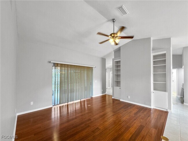 Photo - 5823 Buchanan Rd