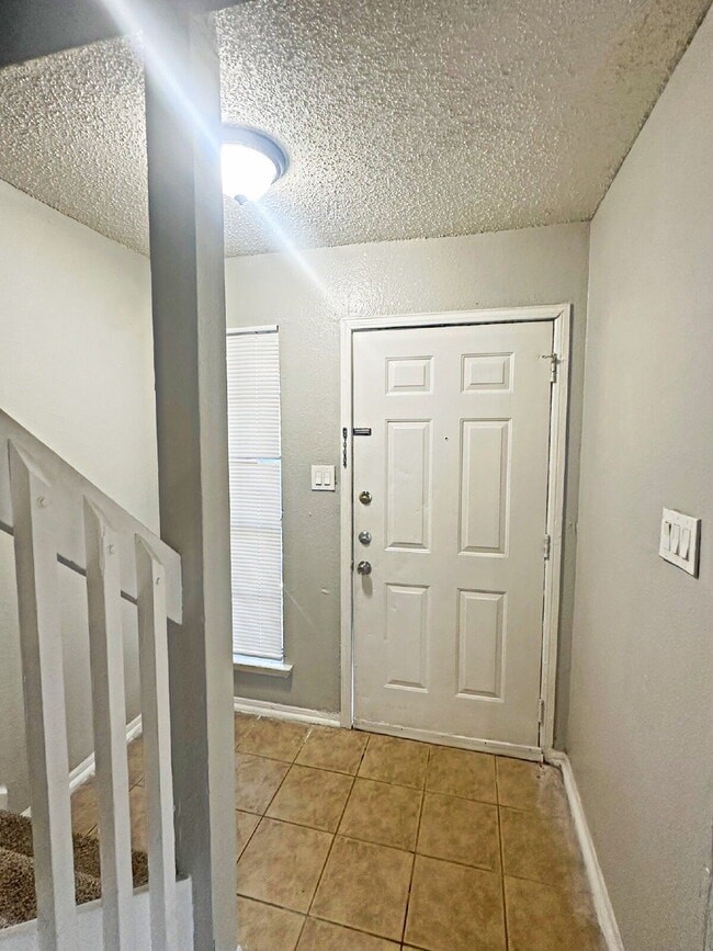 7504 Oak Chase