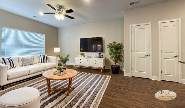 Building Photo - 5511 NE 80th Ter