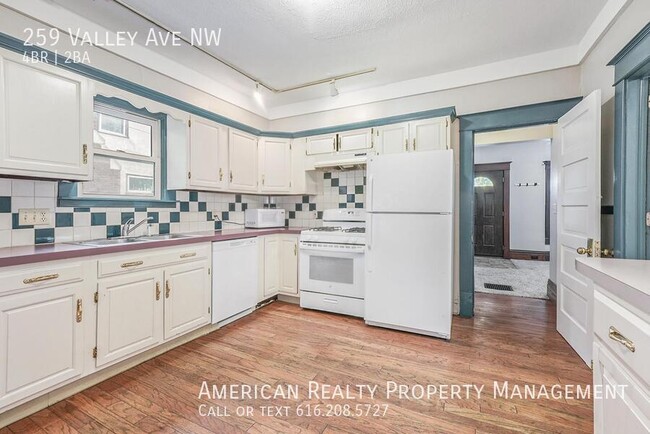 Photo - 259 Valley Ave NW