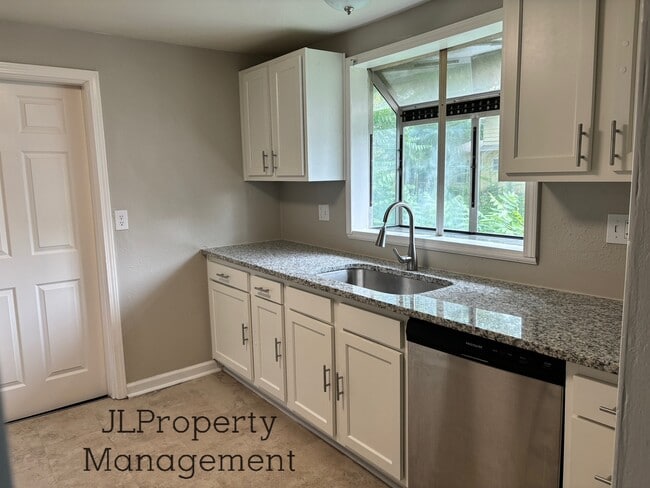 Photo - 2221 S Hall Rd