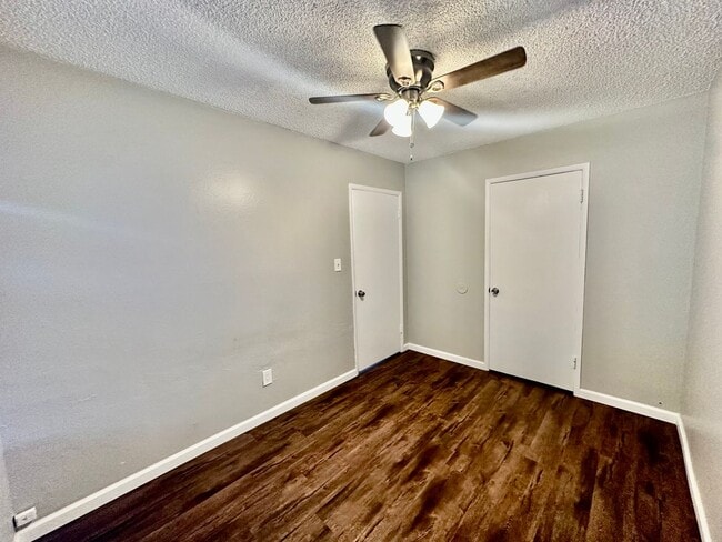 Photo - 6131-6133 Horton Drive Unit 6131