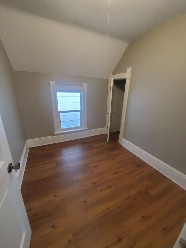 Photo - 3220 W Greenfield Ave. (Duplex) Unit 3220A (Upper)