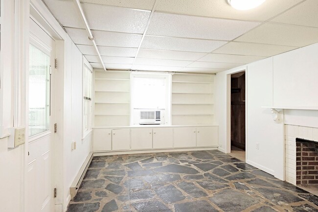 Photo - Pet-Friendly Fry's Spring Basement Apartment Unidad B