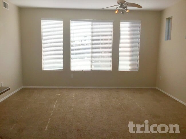 Photo - 3250 W Greenway Rd