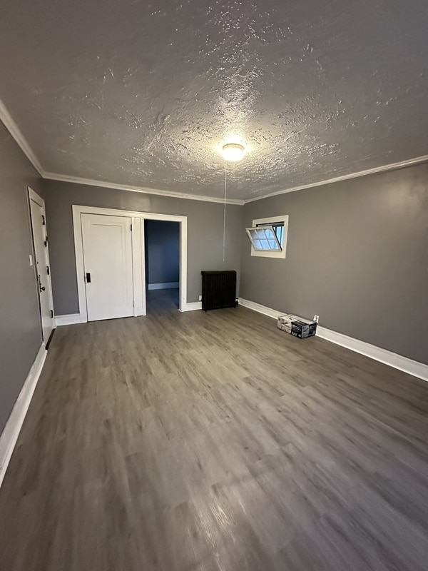 Building Photo - 1442 W 101st St