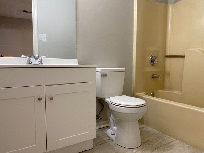 Photo - 35 Countryside Dr