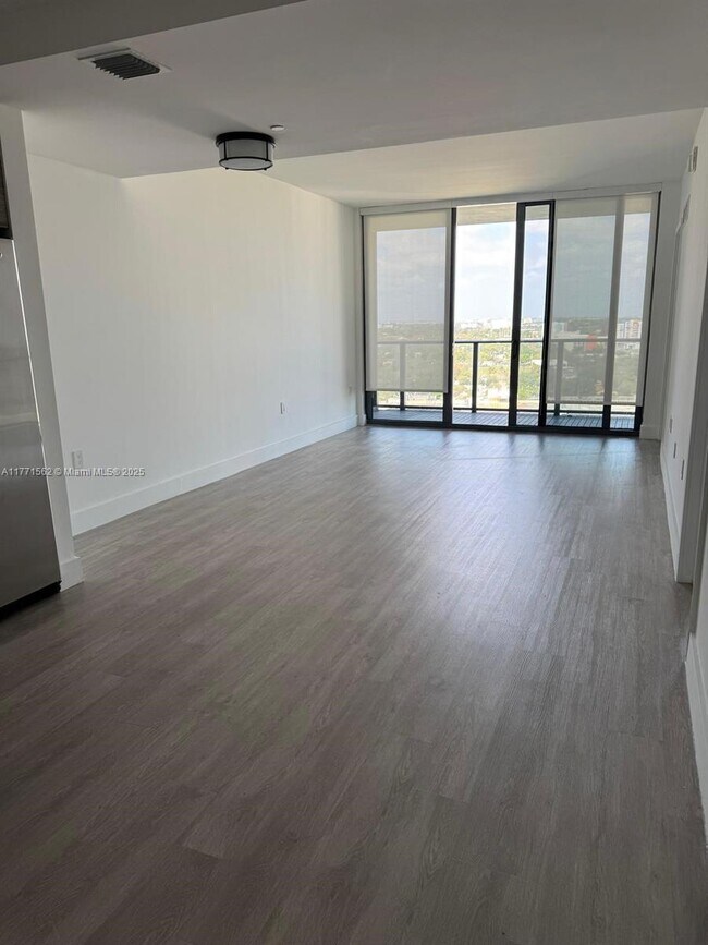 Photo - 121 NE 34th St Unit 1711