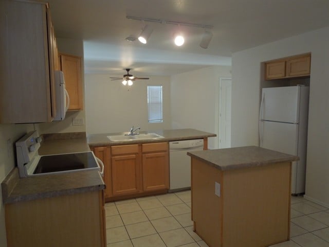 Photo - 2017 N 128th Dr