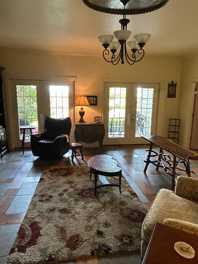 Photo - 309 Sycamore Dr