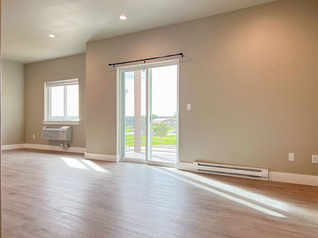 Photo - 2 bed/ 1.5 bath in Brand New Soldier Ridge Complex! Unidad # 308