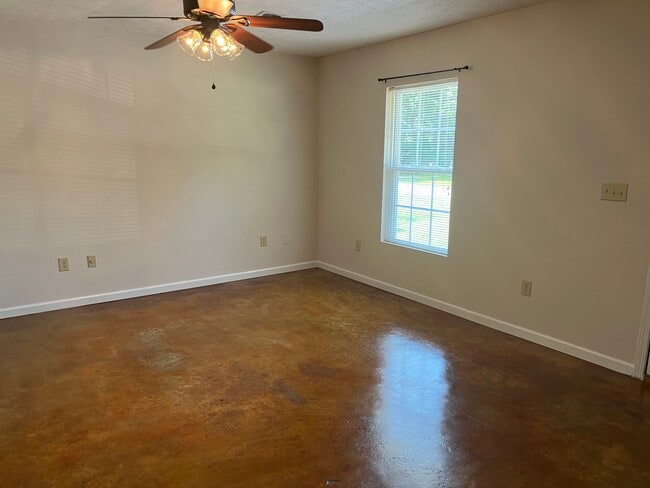 Photo - 23 Cottage Ln