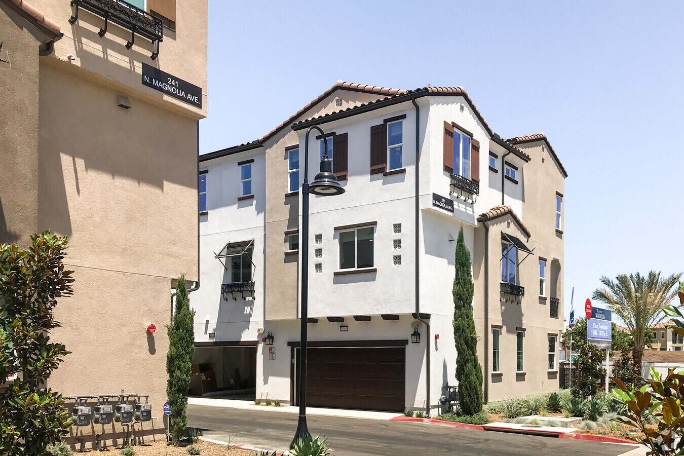 Garages - Townes at Magnolia Residential