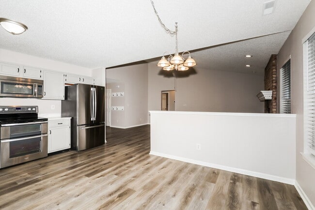 Photo - 9803 Trail Dr