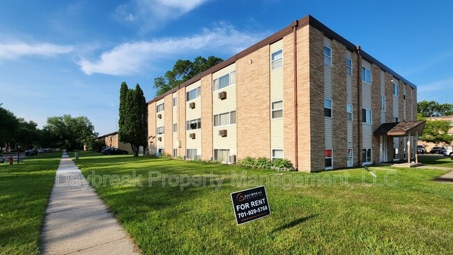 Photo - 1842 14th St S