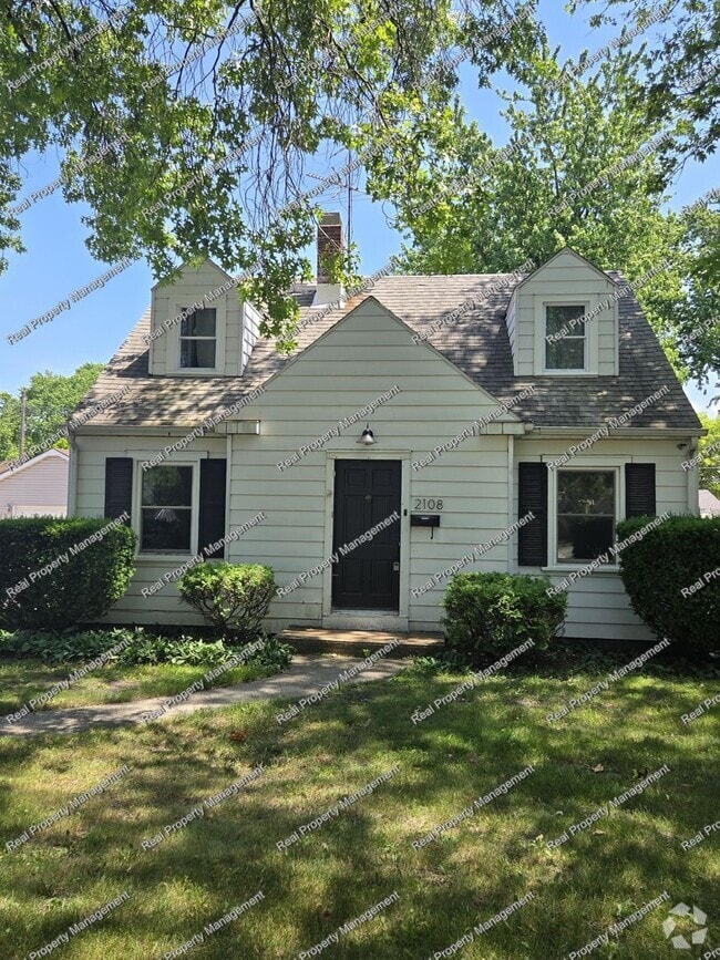 Building Photo - Three Bedroom Munster Cape Cod Rental