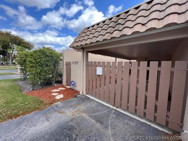 3177 Coral Springs Dr