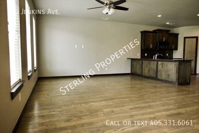 Photo - 705 S Jenkins Ave