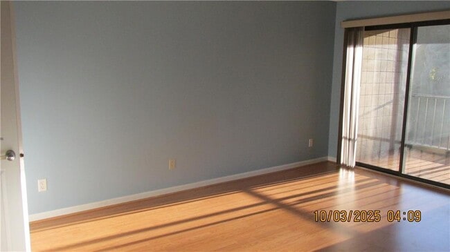 Photo - 650 E Greenwich Ave Unit 303